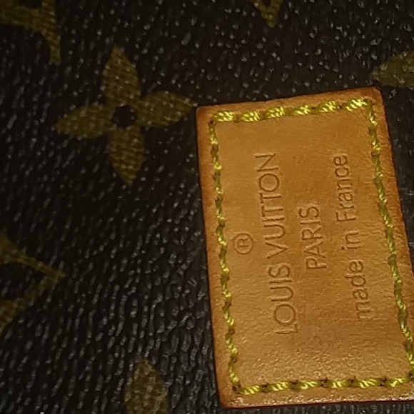 Authentic louis vuitton bag - Picture 10 of 16